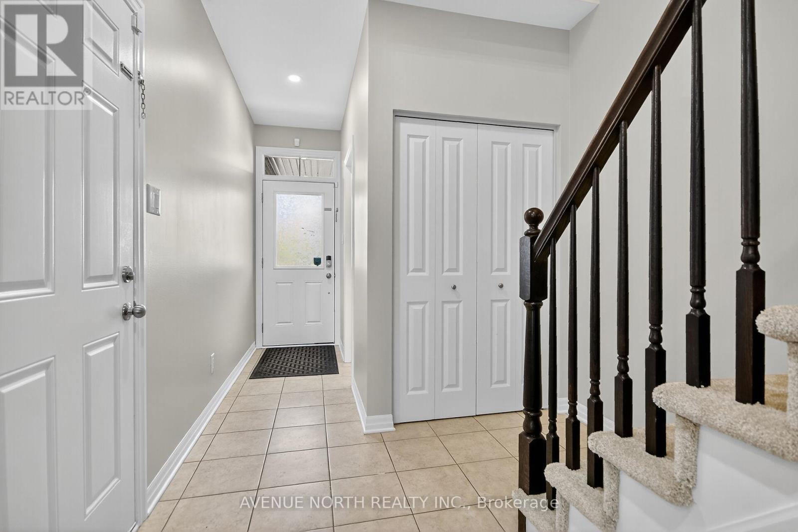 629 Sunburst Street, Ottawa, Ontario  K1T 0L1 - Photo 3 - X12427462