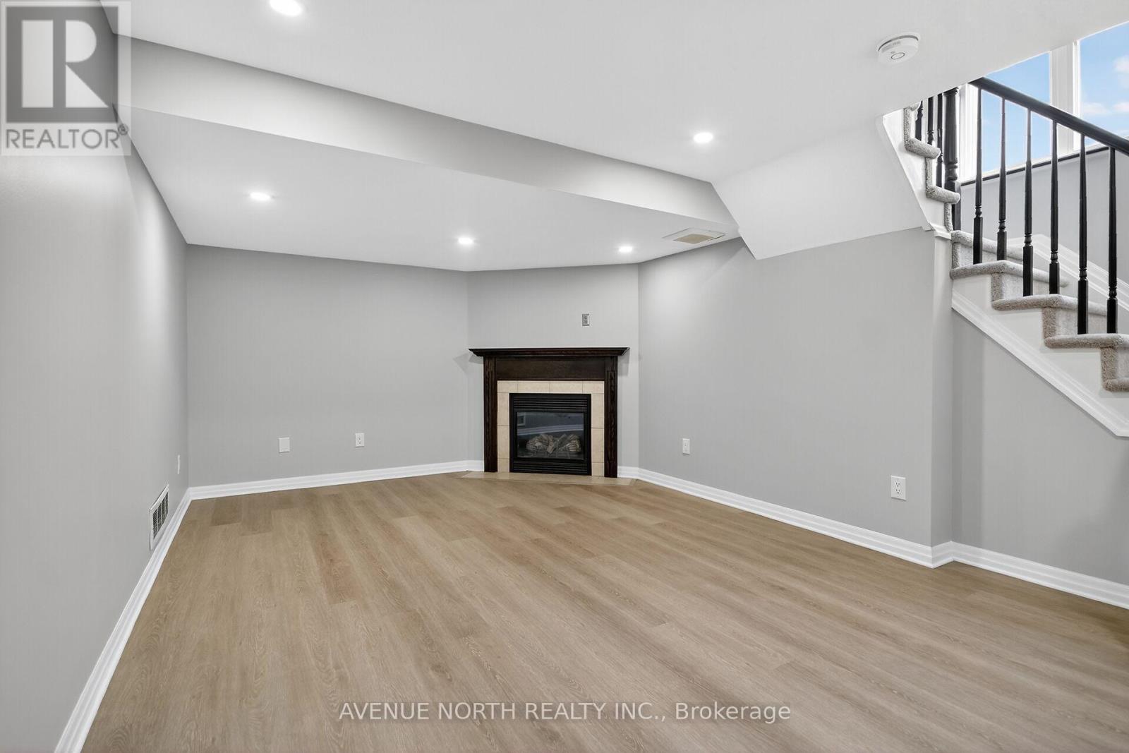 629 Sunburst Street, Ottawa, Ontario  K1T 0L1 - Photo 41 - X12427462