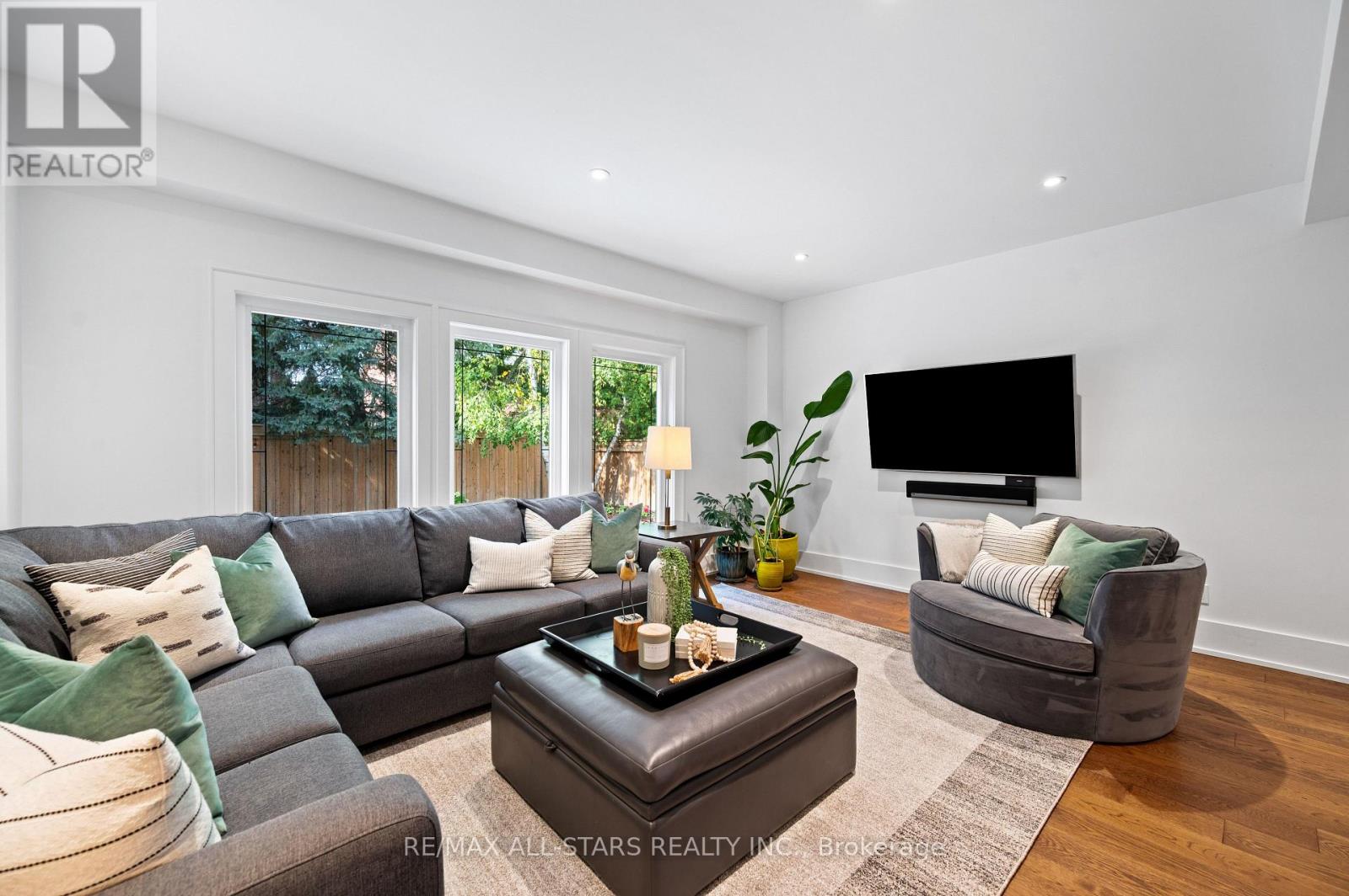 45 Rosemead Close, Markham, Ontario  L3R 3Z4 - Photo 11 - N12427293