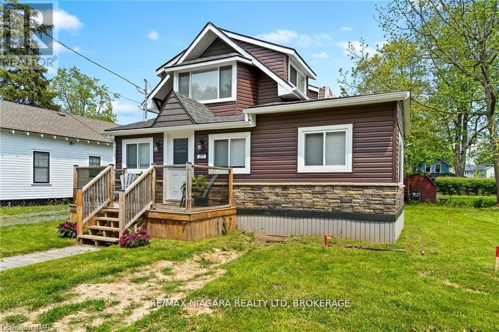 377 Cambridge Road W, Fort Erie, Ontario  L0S 1B0 - Photo 2 - X12427438