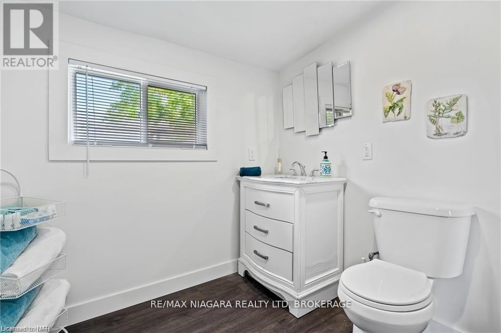 377 Cambridge Road W, Fort Erie, Ontario  L0S 1B0 - Photo 20 - X12427438