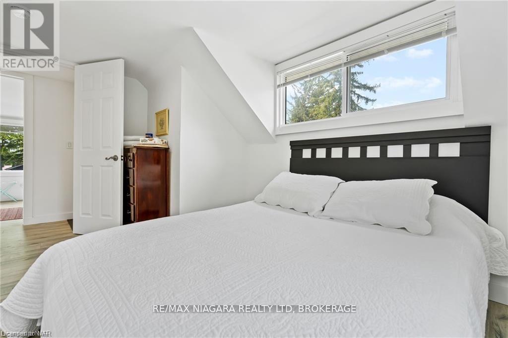 377 Cambridge Road W, Fort Erie, Ontario  L0S 1B0 - Photo 25 - X12427438