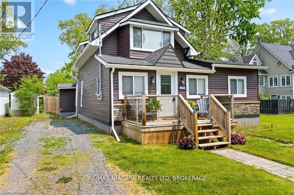 377 Cambridge Road W, Fort Erie, Ontario  L0S 1B0 - Photo 3 - X12427438