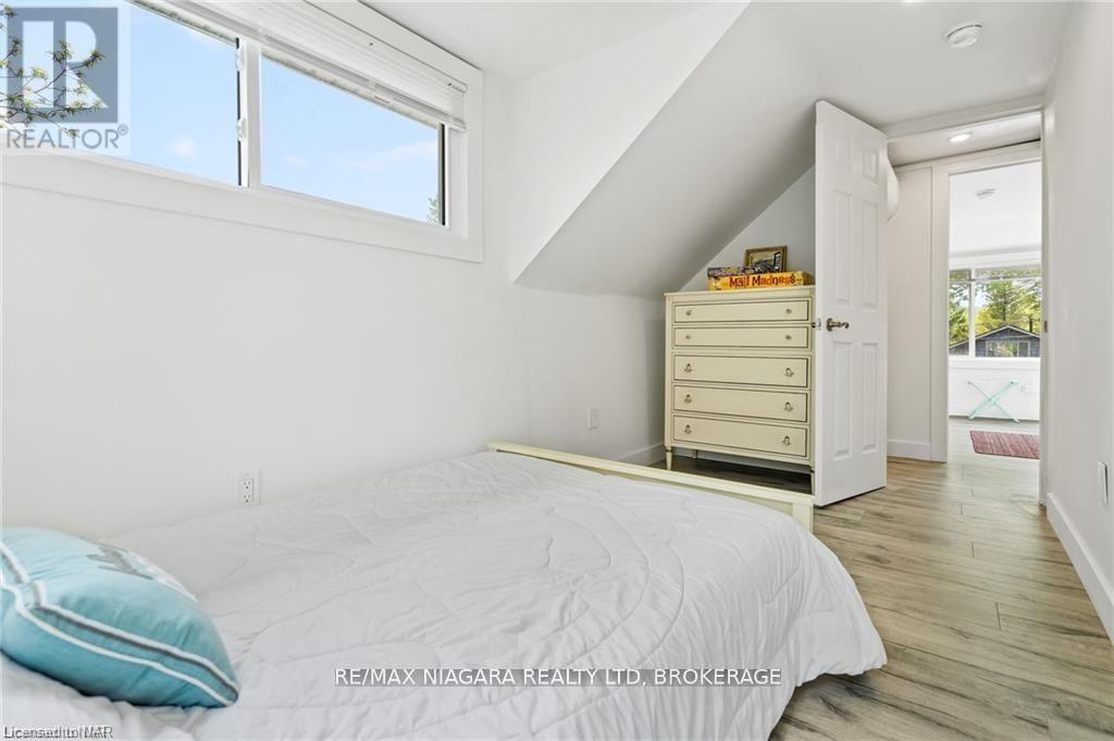 377 Cambridge Road W, Fort Erie, Ontario  L0S 1B0 - Photo 30 - X12427438