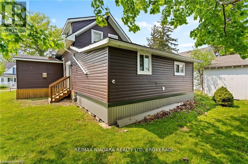 377 Cambridge Road W, Fort Erie, Ontario  L0S 1B0 - Photo 32 - X12427438