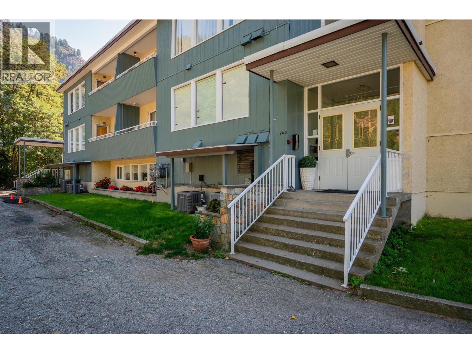 940 Celia Crescent Unit# 36, Trail, British Columbia  V1R 1B8 - Photo 2 - 10364073
