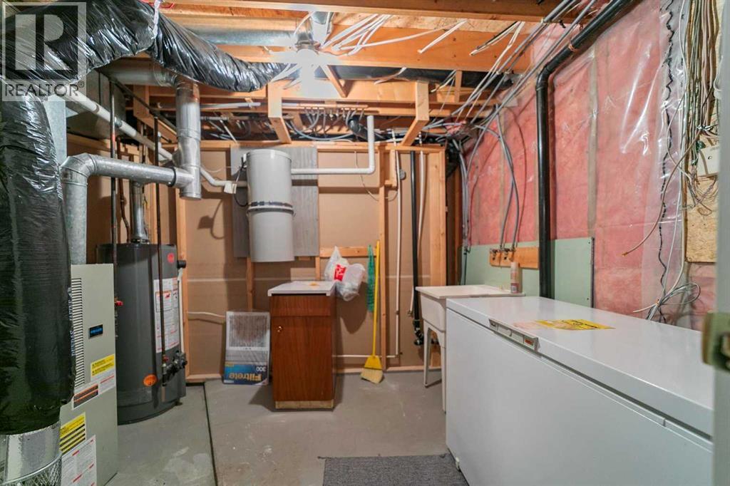 5406 62 Street, Camrose, Alberta  T4V 4H3 - Photo 32 - A2251836