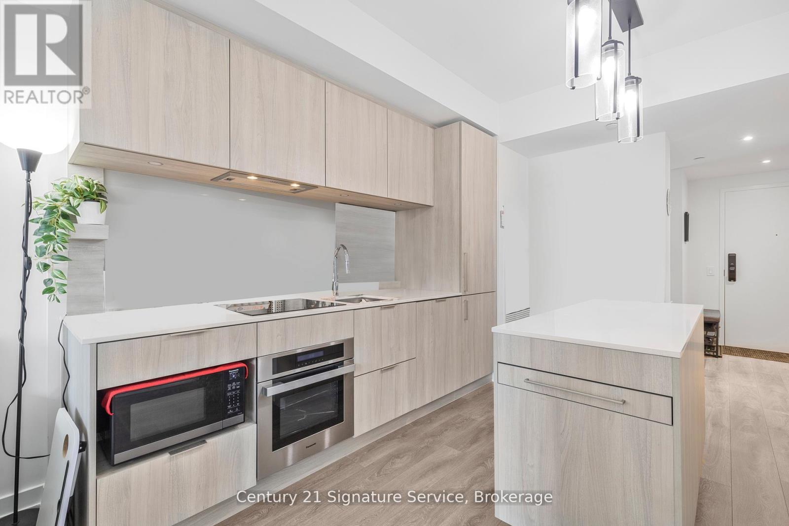 410 - 28 Ann Street, Mississauga, Ontario  L5G 0E1 - Photo 6 - W12427324