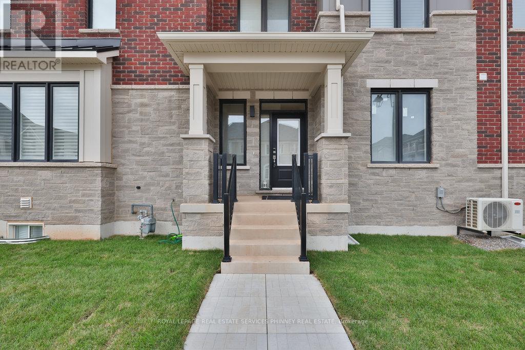 9 Crown Gate, Oakville, Ontario  L6M 0W8 - Photo 2 - W12427334