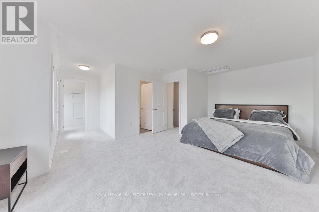9 Crown Gate, Oakville, Ontario  L6M 0W8 - Photo 34 - W12427334