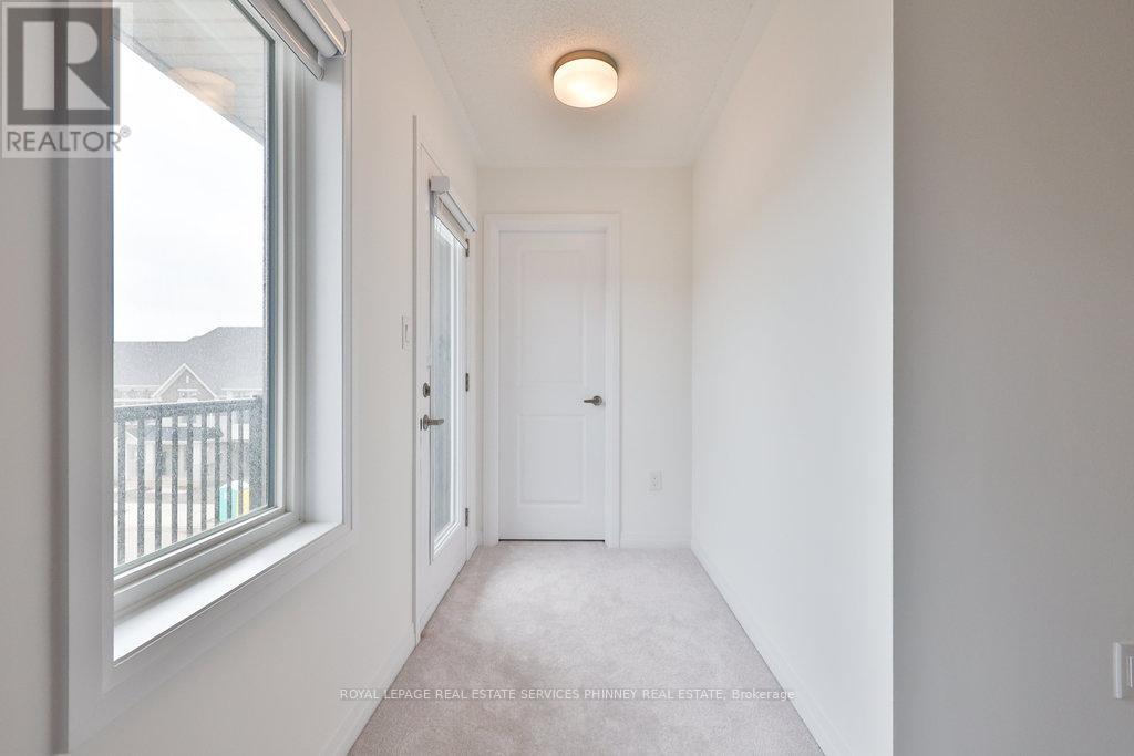 9 Crown Gate, Oakville, Ontario  L6M 0W8 - Photo 36 - W12427334