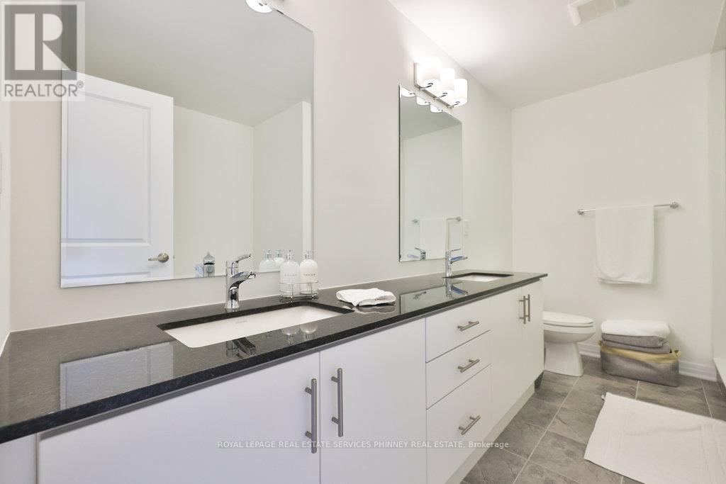 9 Crown Gate, Oakville, Ontario  L6M 0W8 - Photo 37 - W12427334