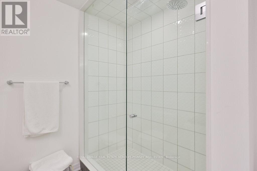 9 Crown Gate, Oakville, Ontario  L6M 0W8 - Photo 39 - W12427334