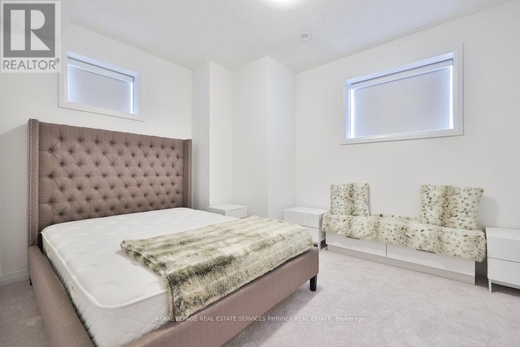 9 Crown Gate, Oakville, Ontario  L6M 0W8 - Photo 43 - W12427334