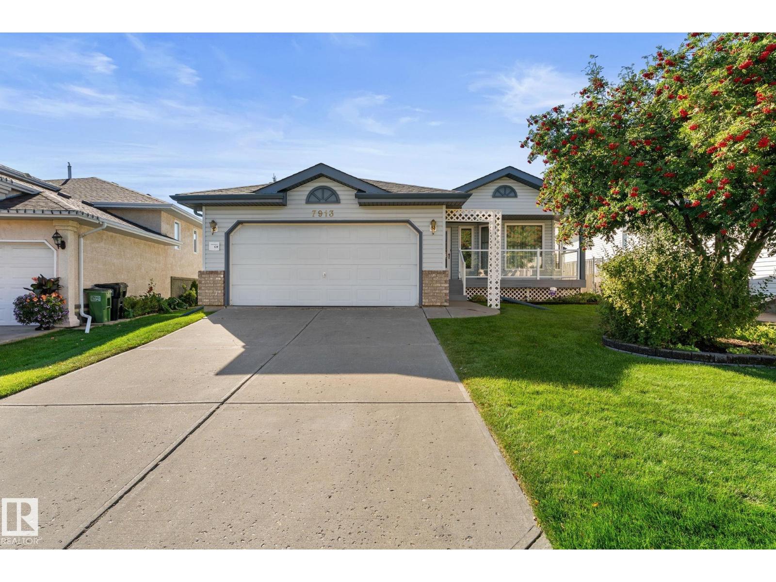 7913 161 AV NW, Edmonton, Alberta
