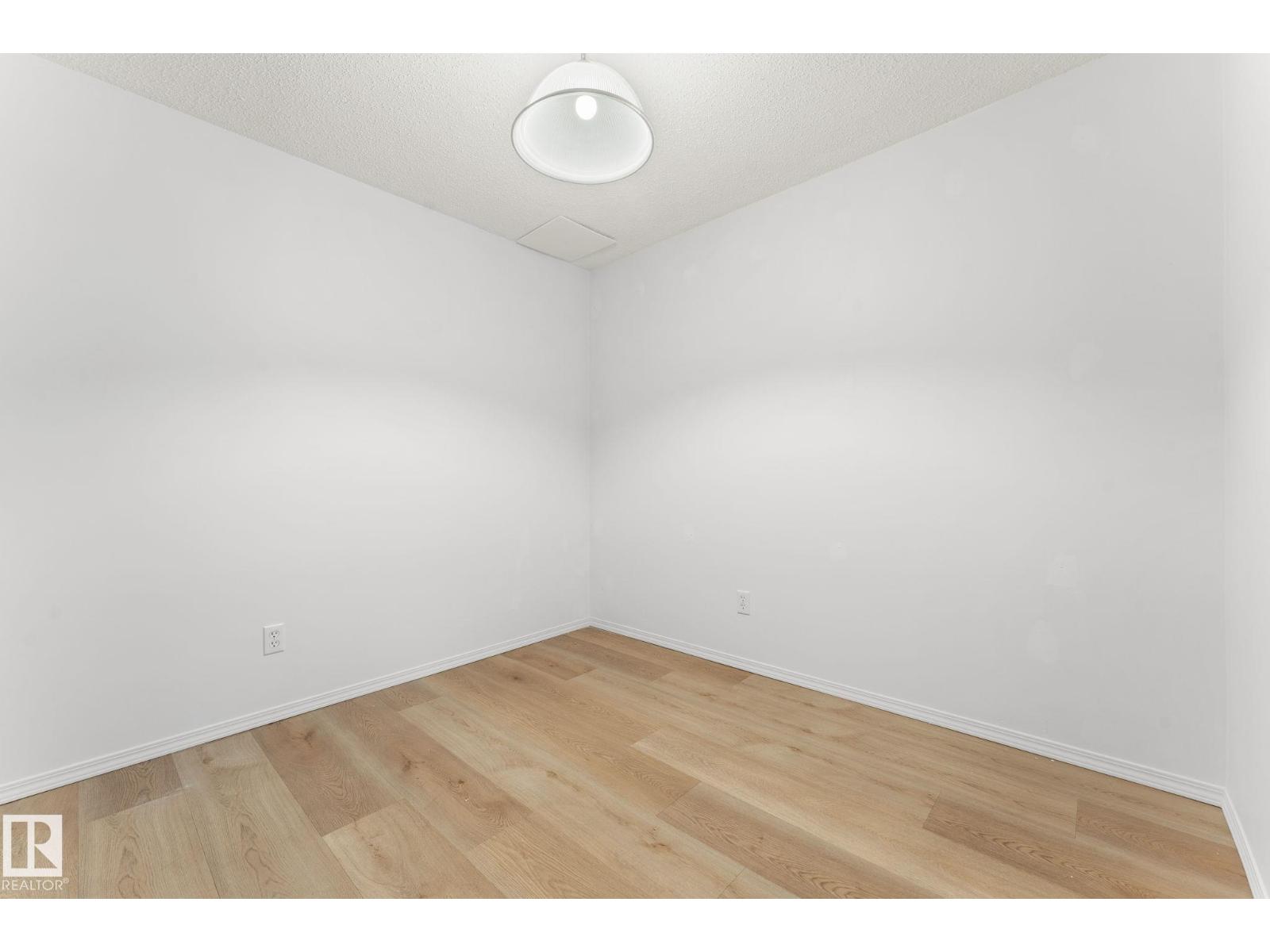 7913 161 Av Nw, Edmonton, Alberta  T5Z 3E9 - Photo 21 - E4459523