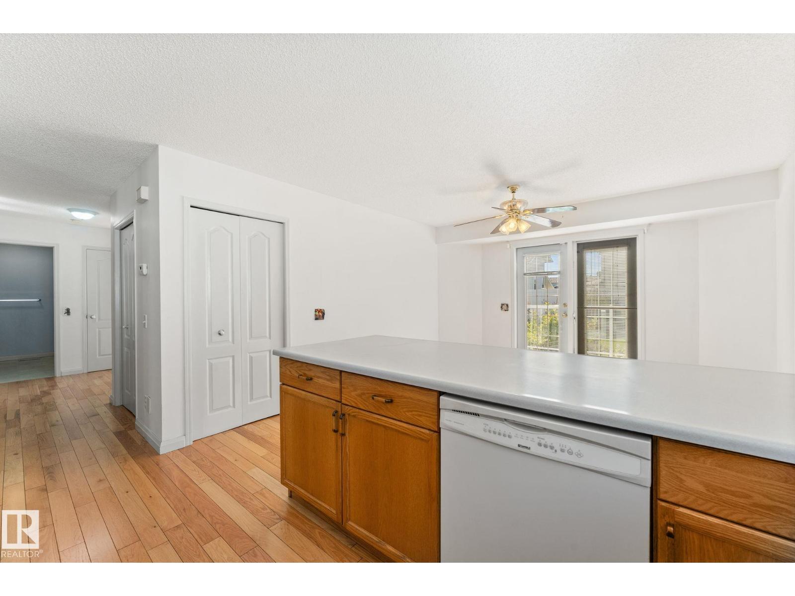 7913 161 Av Nw, Edmonton, Alberta  T5Z 3E9 - Photo 7 - E4459523