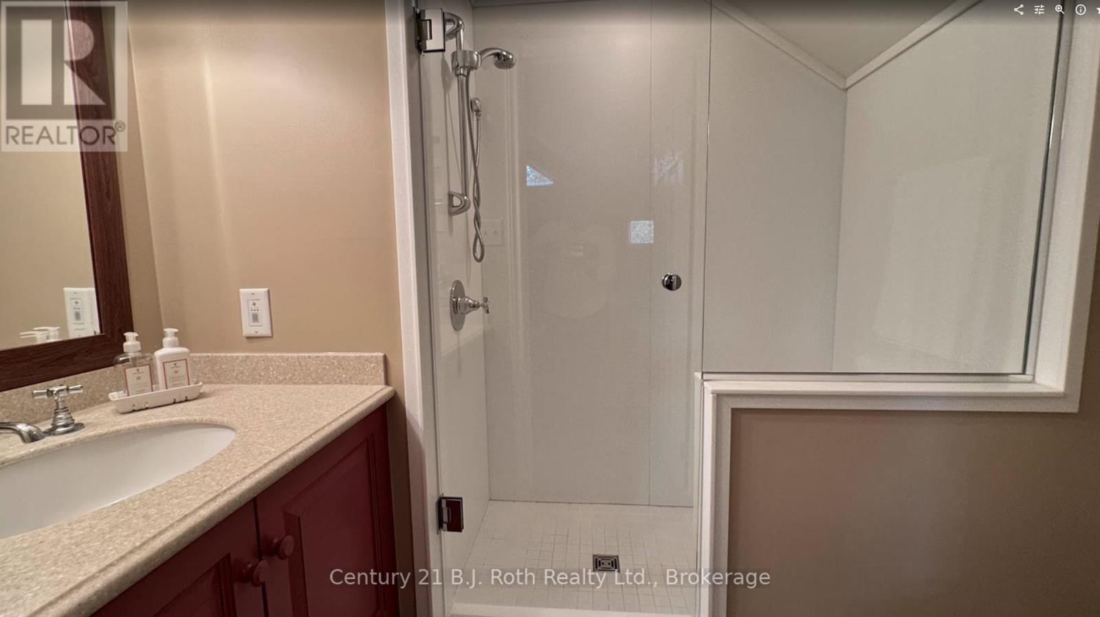 431 Grandview Hilltop Drive, Huntsville, Ontario  P1H 2J5 - Photo 14 - X12356356