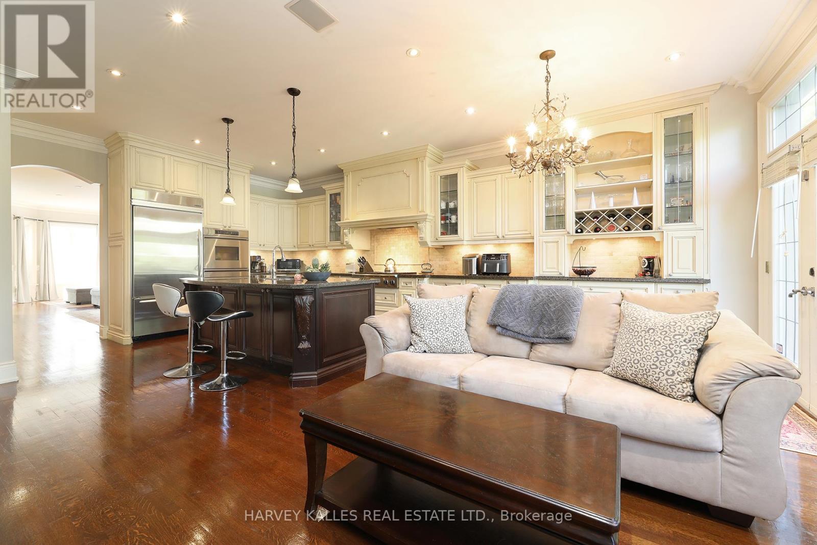 370 Douglas Avenue, Toronto, Ontario  M5M 1H4 - Photo 19 - C12427401