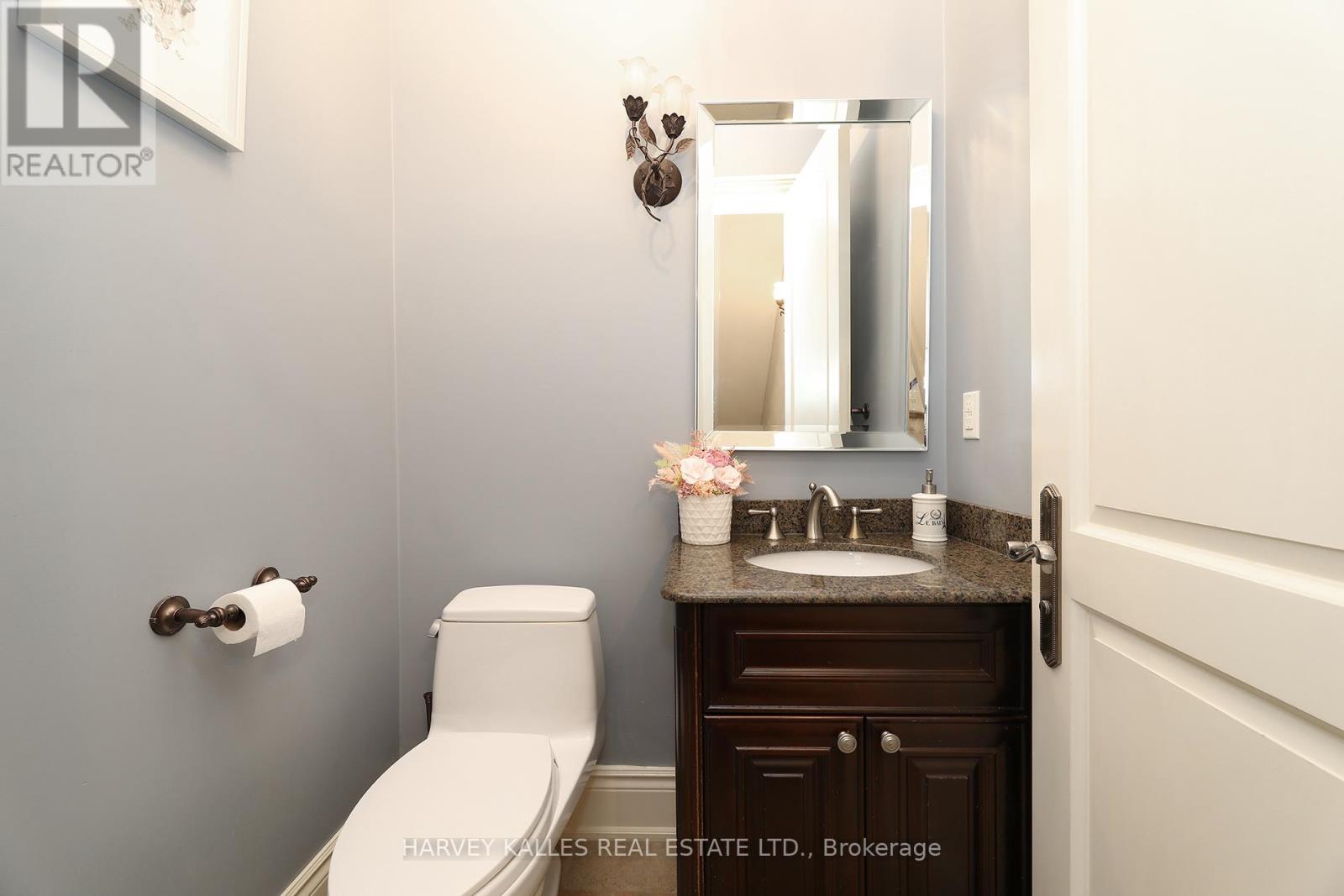 370 Douglas Avenue, Toronto, Ontario  M5M 1H4 - Photo 20 - C12427401