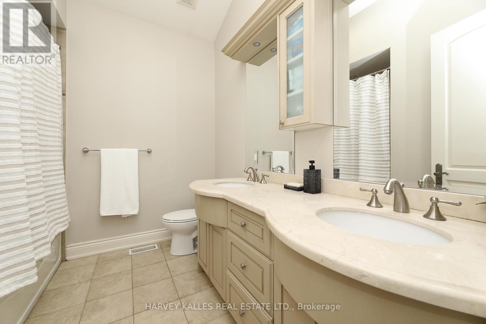 370 Douglas Avenue, Toronto, Ontario  M5M 1H4 - Photo 27 - C12427401