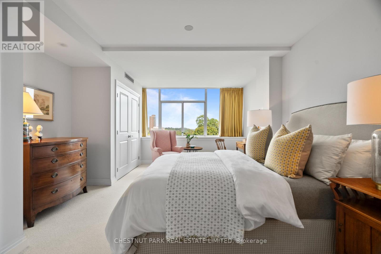 720 - 1 Benvenuto Place, Toronto, Ontario  M4V 2L1 - Photo 15 - C12427402