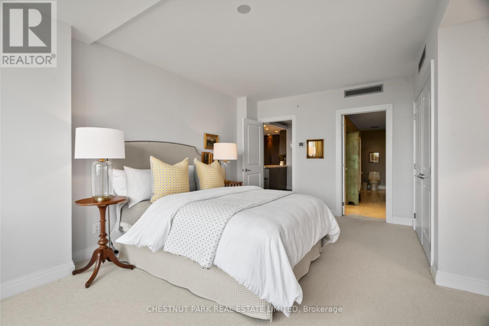 720 - 1 Benvenuto Place, Toronto, Ontario  M4V 2L1 - Photo 16 - C12427402