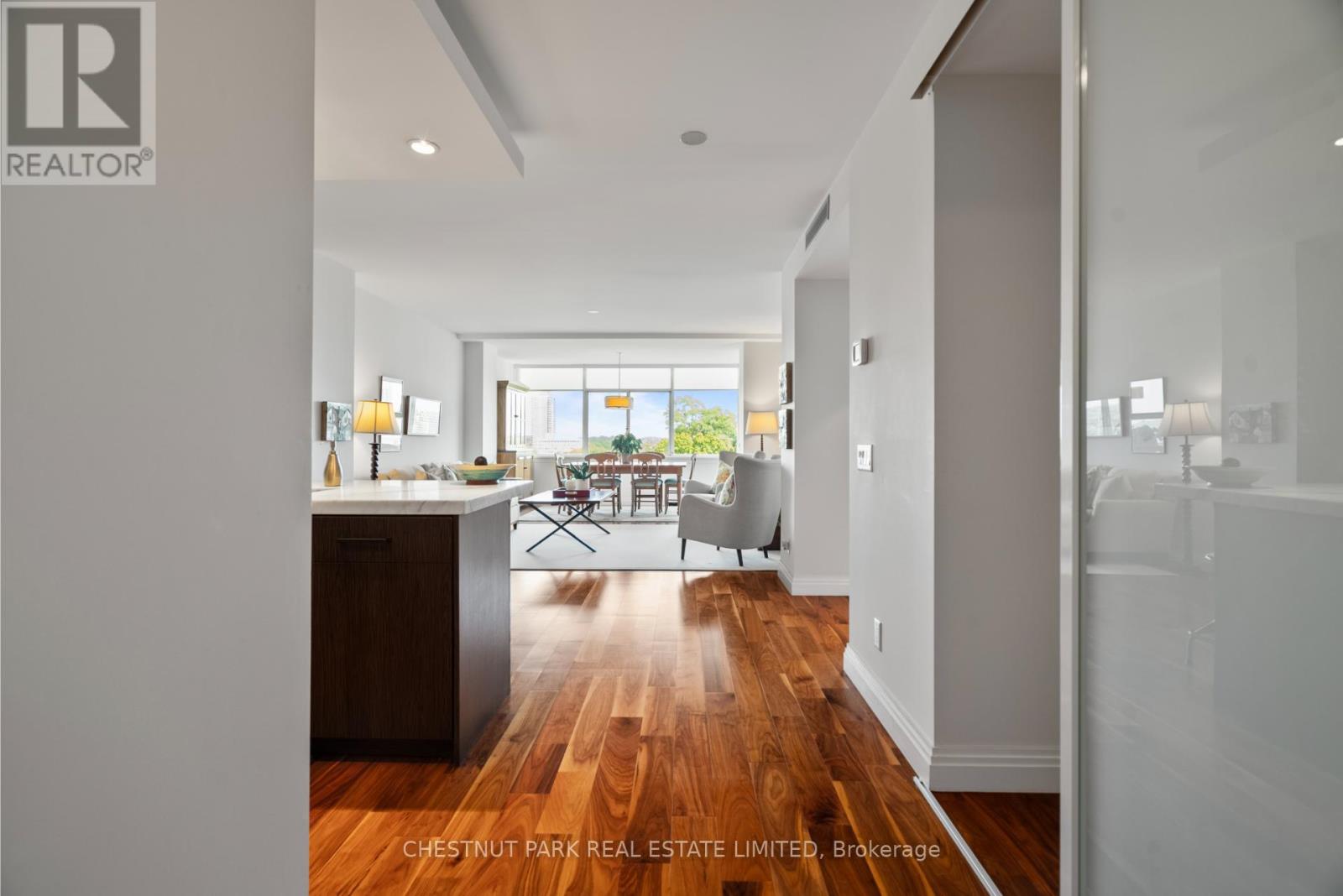 720 - 1 Benvenuto Place, Toronto, Ontario  M4V 2L1 - Photo 3 - C12427402