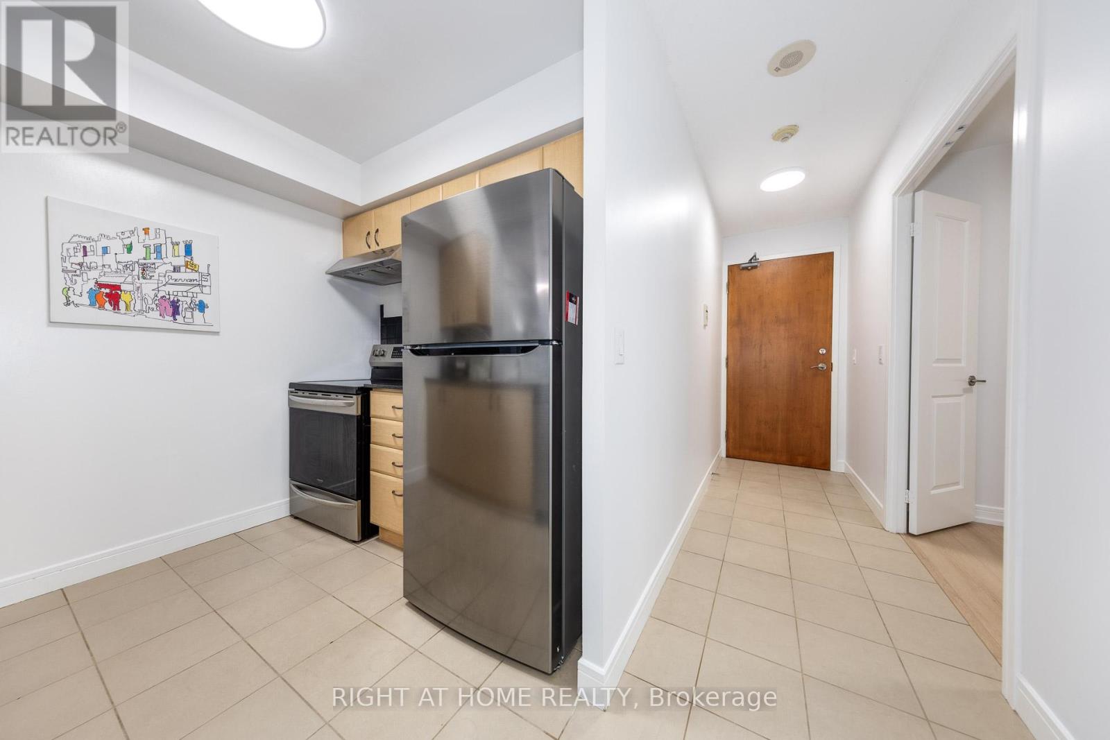 2216 - 31 Bales Avenue, Toronto, Ontario  M2N 7L6 - Photo 5 - C12427405