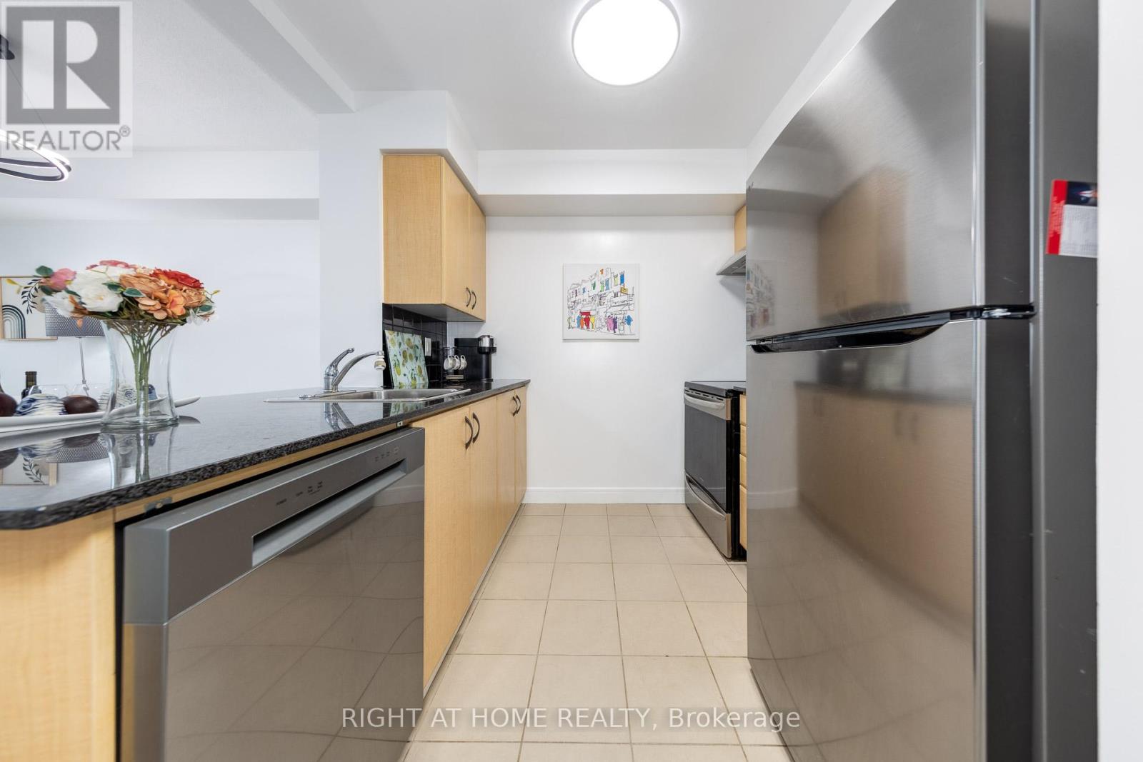 2216 - 31 Bales Avenue, Toronto, Ontario  M2N 7L6 - Photo 6 - C12427405