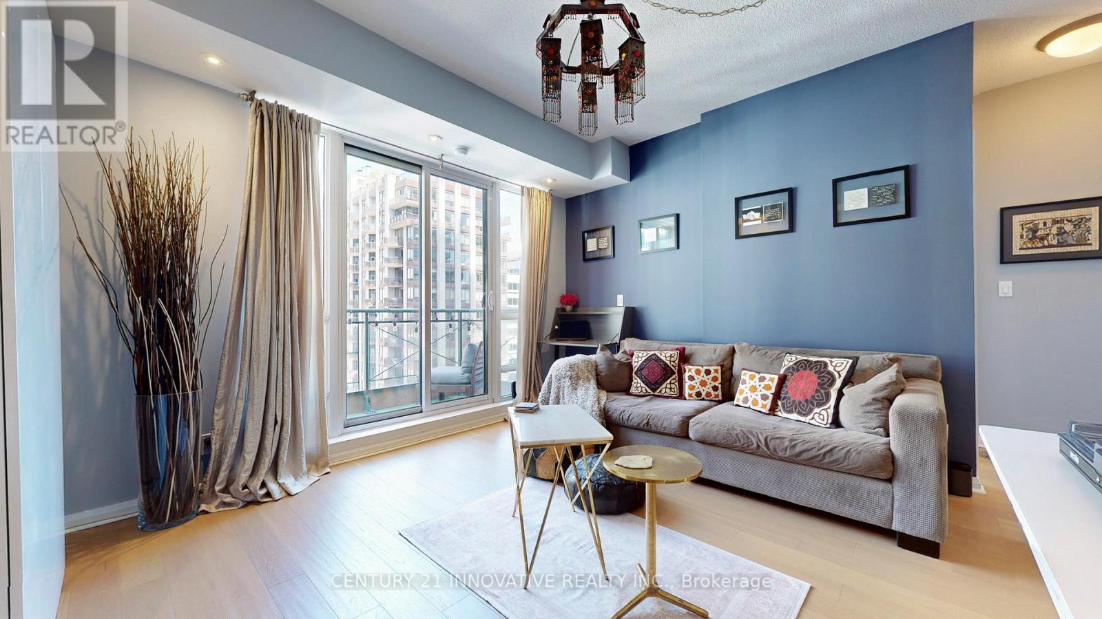 1510 - 35 Hayden Street E, Toronto, Ontario  M4Y 3C3 - Photo 1 - C12427439