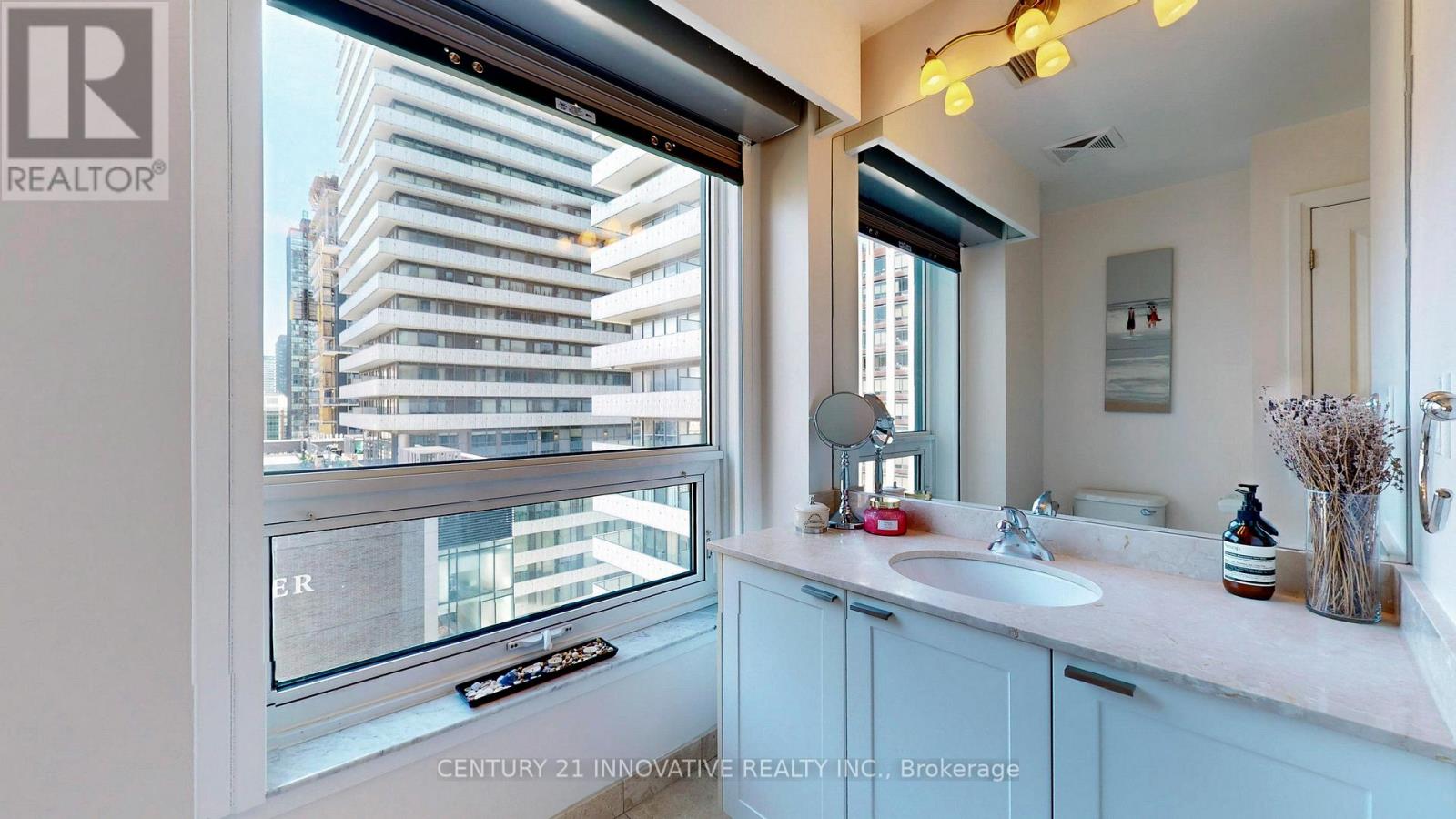 1510 - 35 Hayden Street E, Toronto, Ontario  M4Y 3C3 - Photo 13 - C12427439