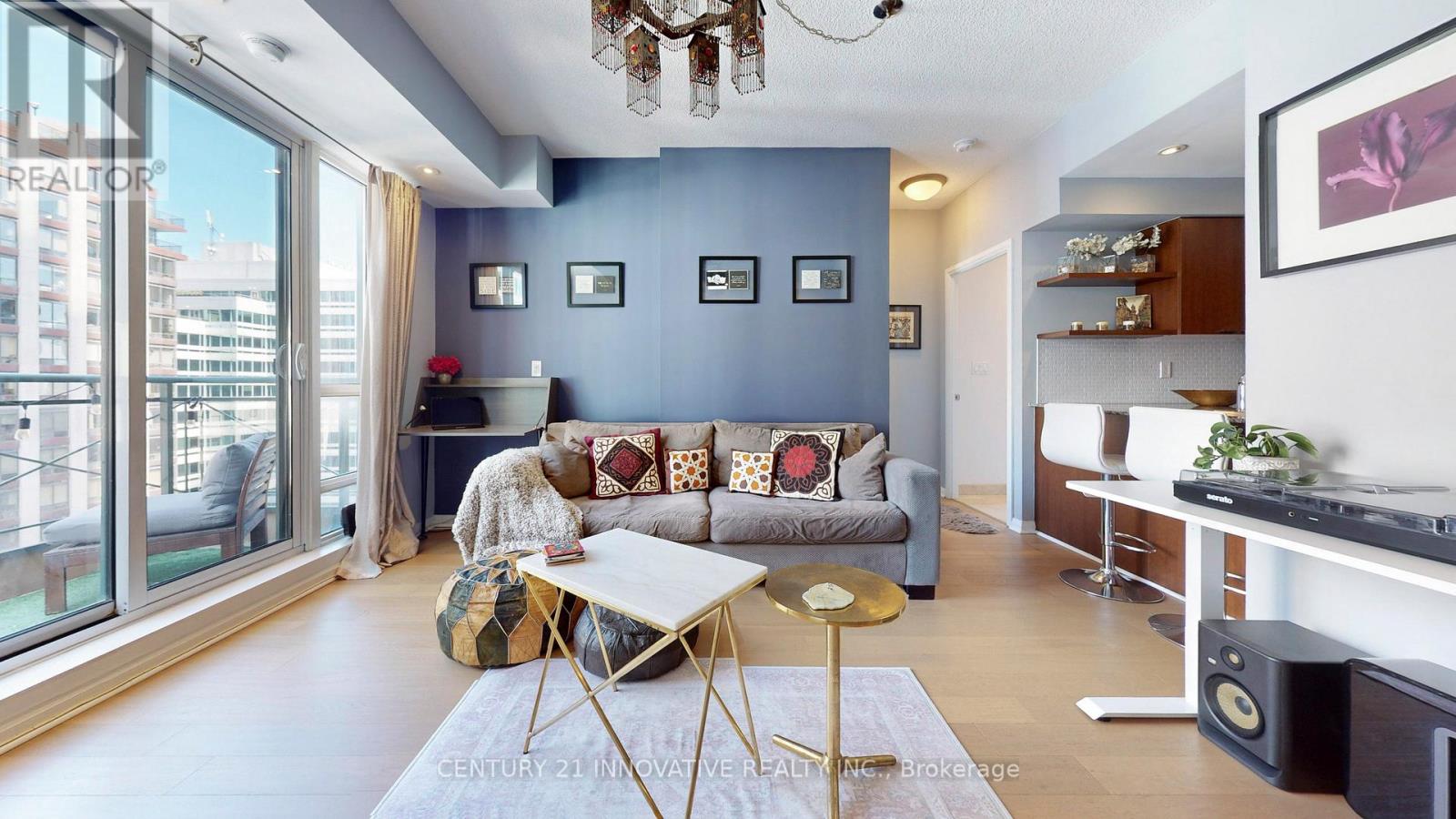 1510 - 35 Hayden Street E, Toronto, Ontario  M4Y 3C3 - Photo 2 - C12427439