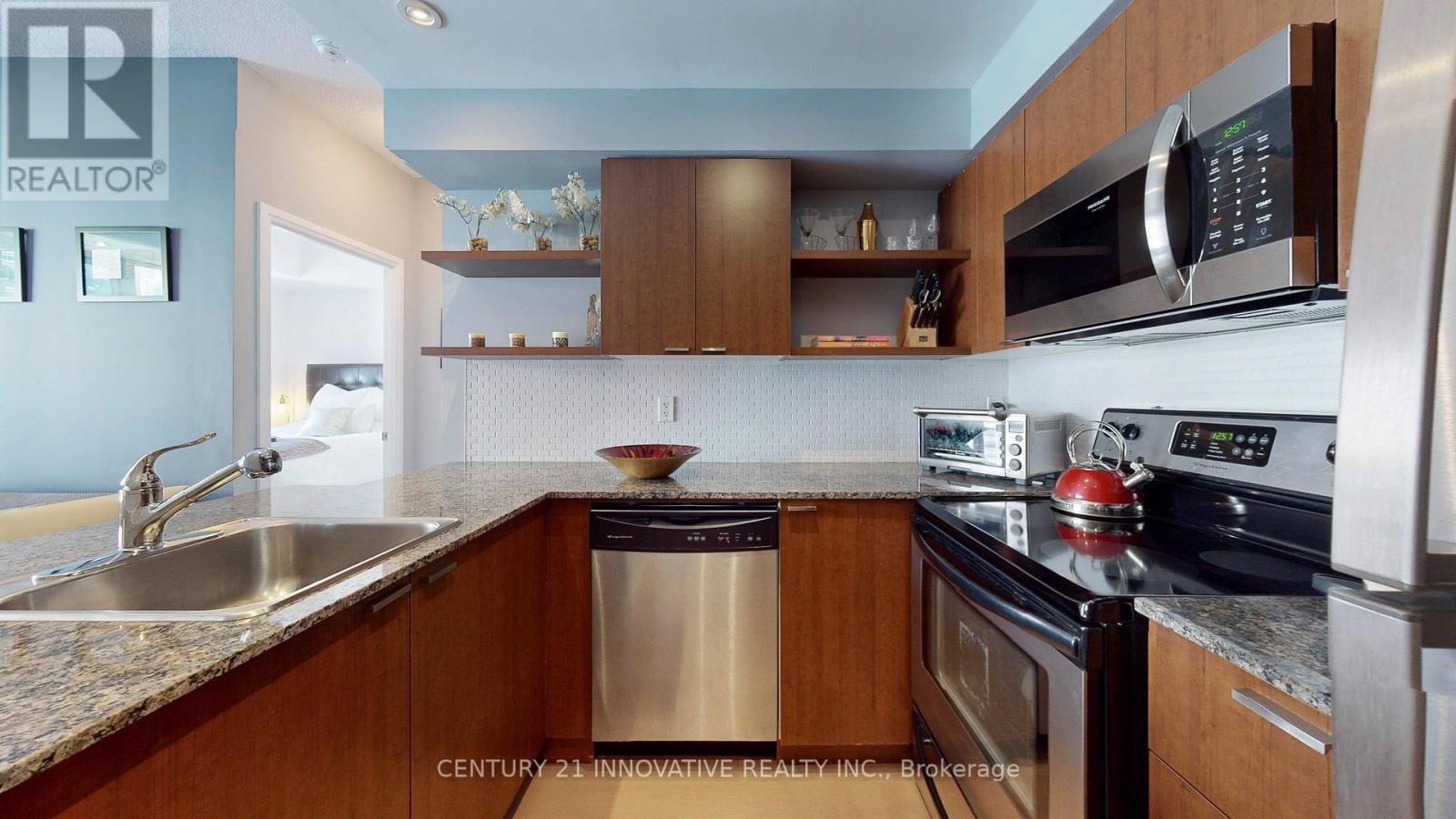 1510 - 35 Hayden Street E, Toronto, Ontario  M4Y 3C3 - Photo 7 - C12427439
