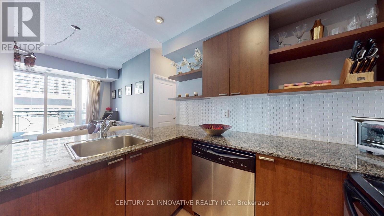 1510 - 35 Hayden Street E, Toronto, Ontario  M4Y 3C3 - Photo 8 - C12427439