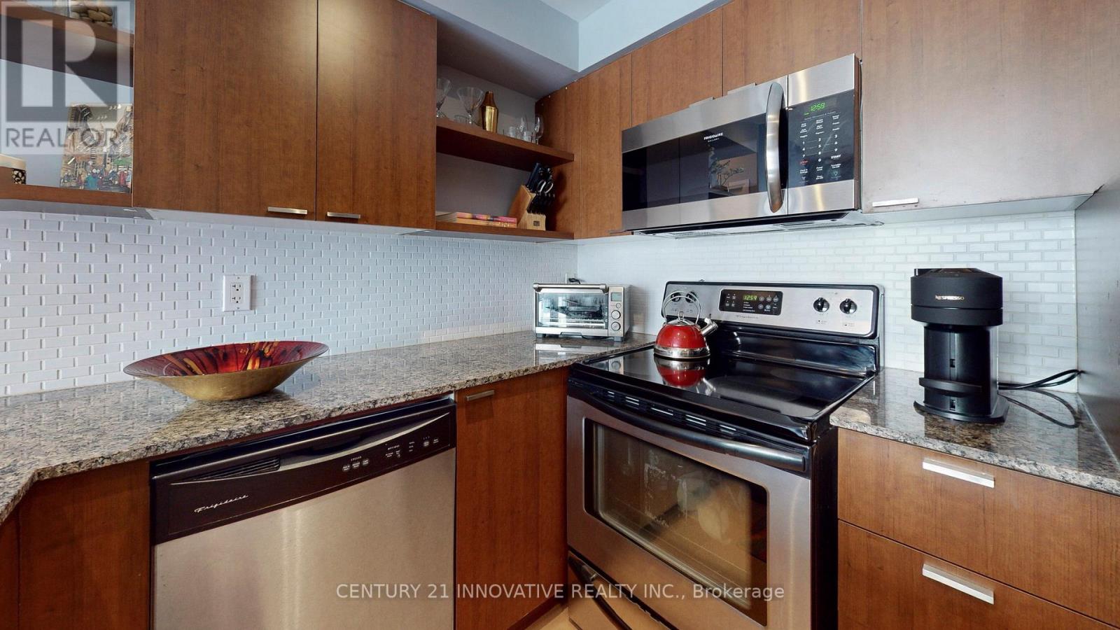 1510 - 35 Hayden Street E, Toronto, Ontario  M4Y 3C3 - Photo 9 - C12427439