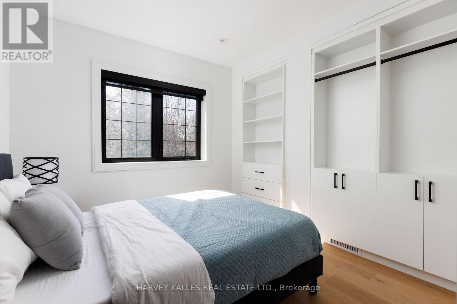 233 Macpherson Avenue, Toronto, Ontario  M4V 1A1 - Photo 19 - C12427453