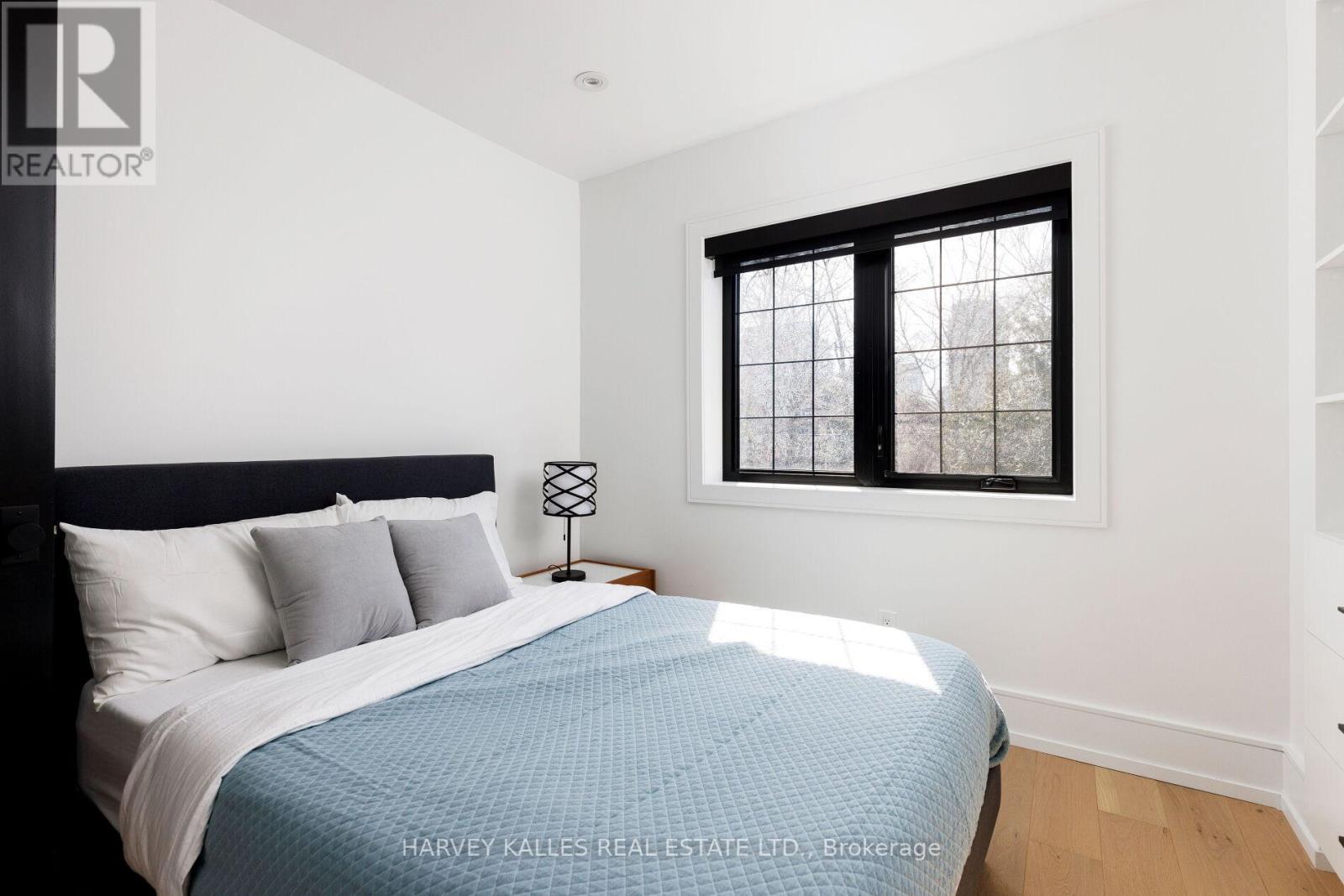 233 Macpherson Avenue, Toronto, Ontario  M4V 1A1 - Photo 20 - C12427453