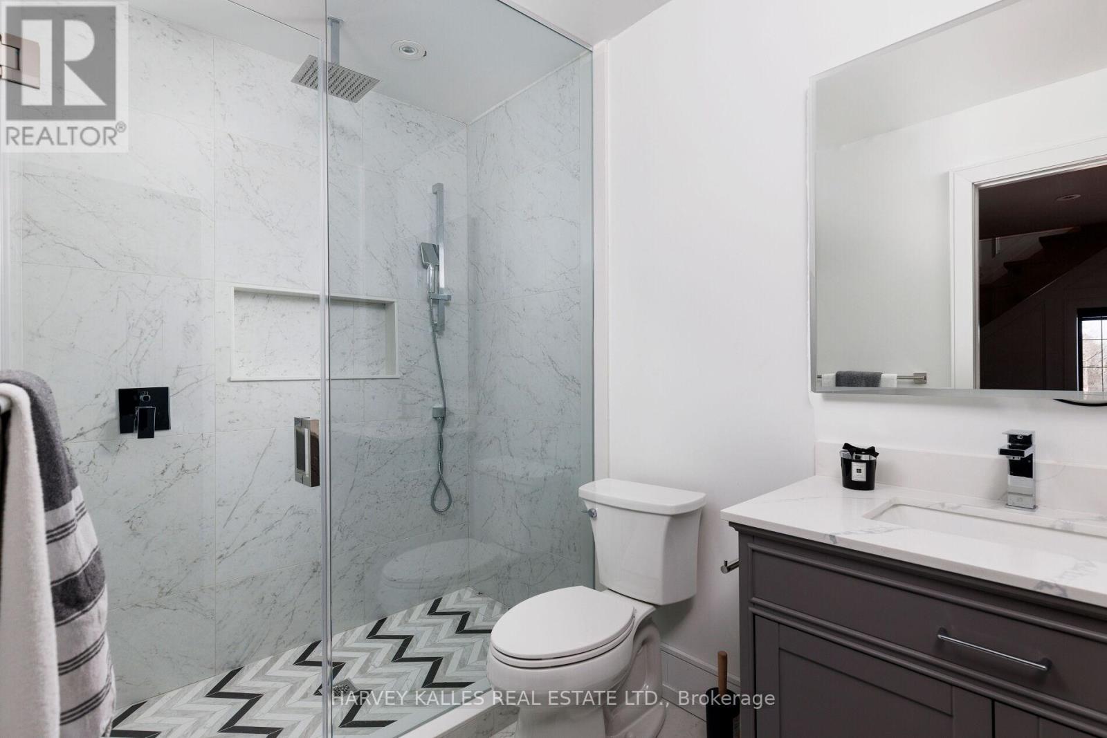 233 Macpherson Avenue, Toronto, Ontario  M4V 1A1 - Photo 24 - C12427453