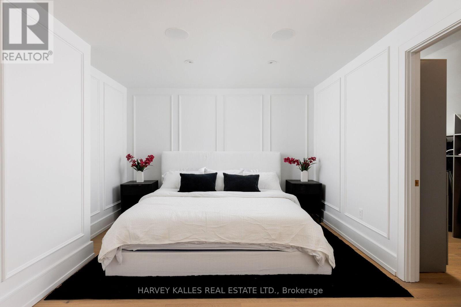 233 Macpherson Avenue, Toronto, Ontario  M4V 1A1 - Photo 33 - C12427453