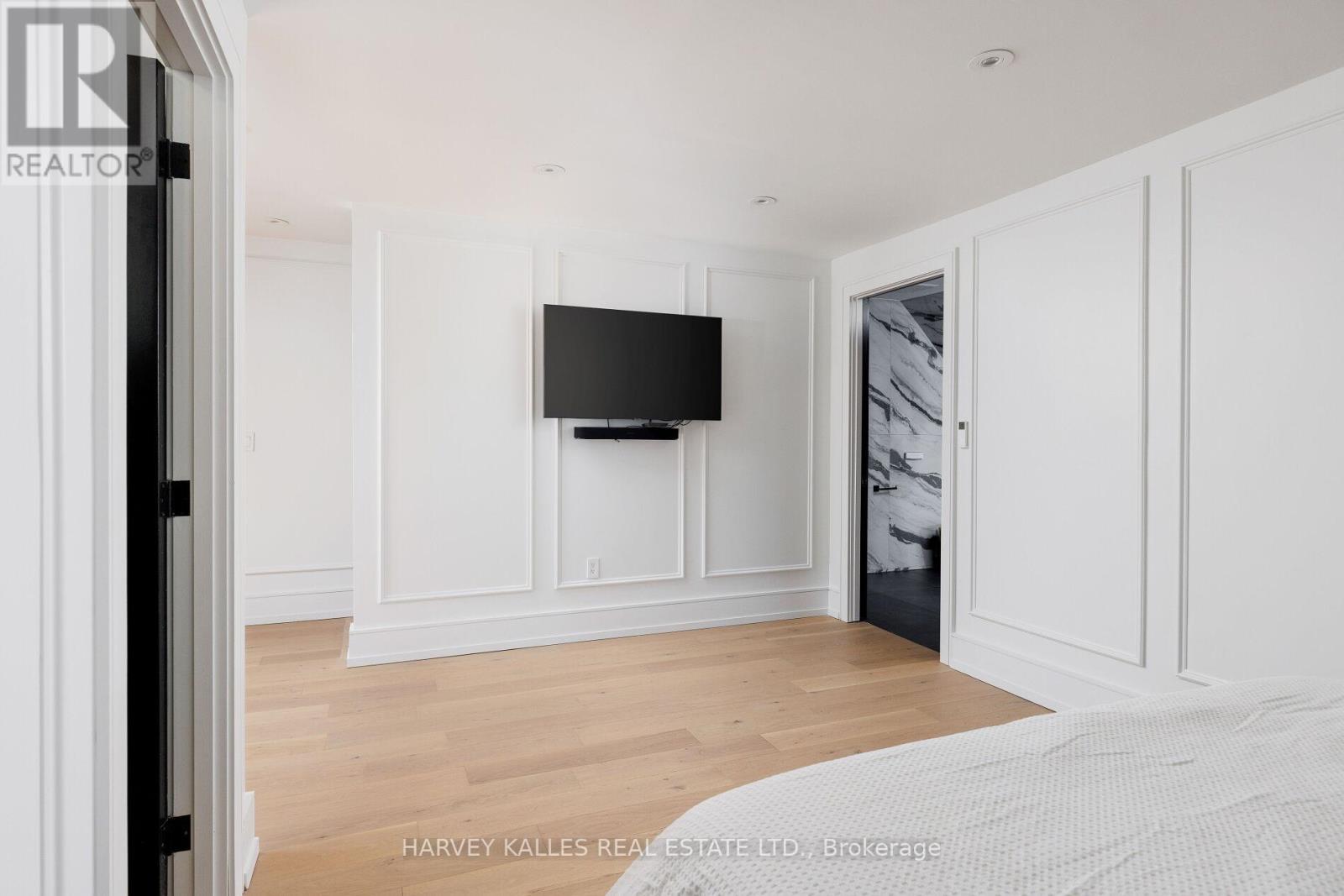 233 Macpherson Avenue, Toronto, Ontario  M4V 1A1 - Photo 34 - C12427453