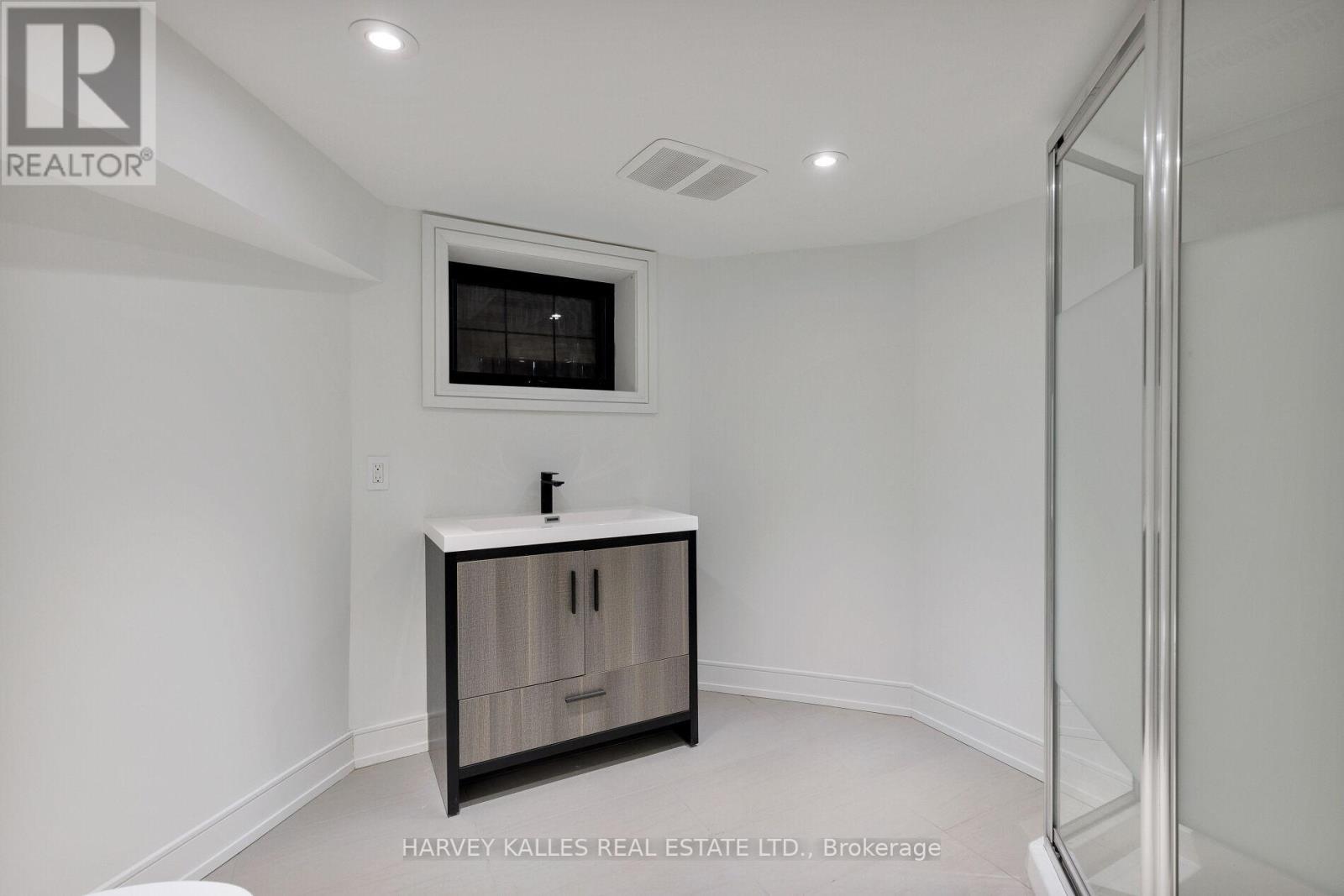 233 Macpherson Avenue, Toronto, Ontario  M4V 1A1 - Photo 43 - C12427453