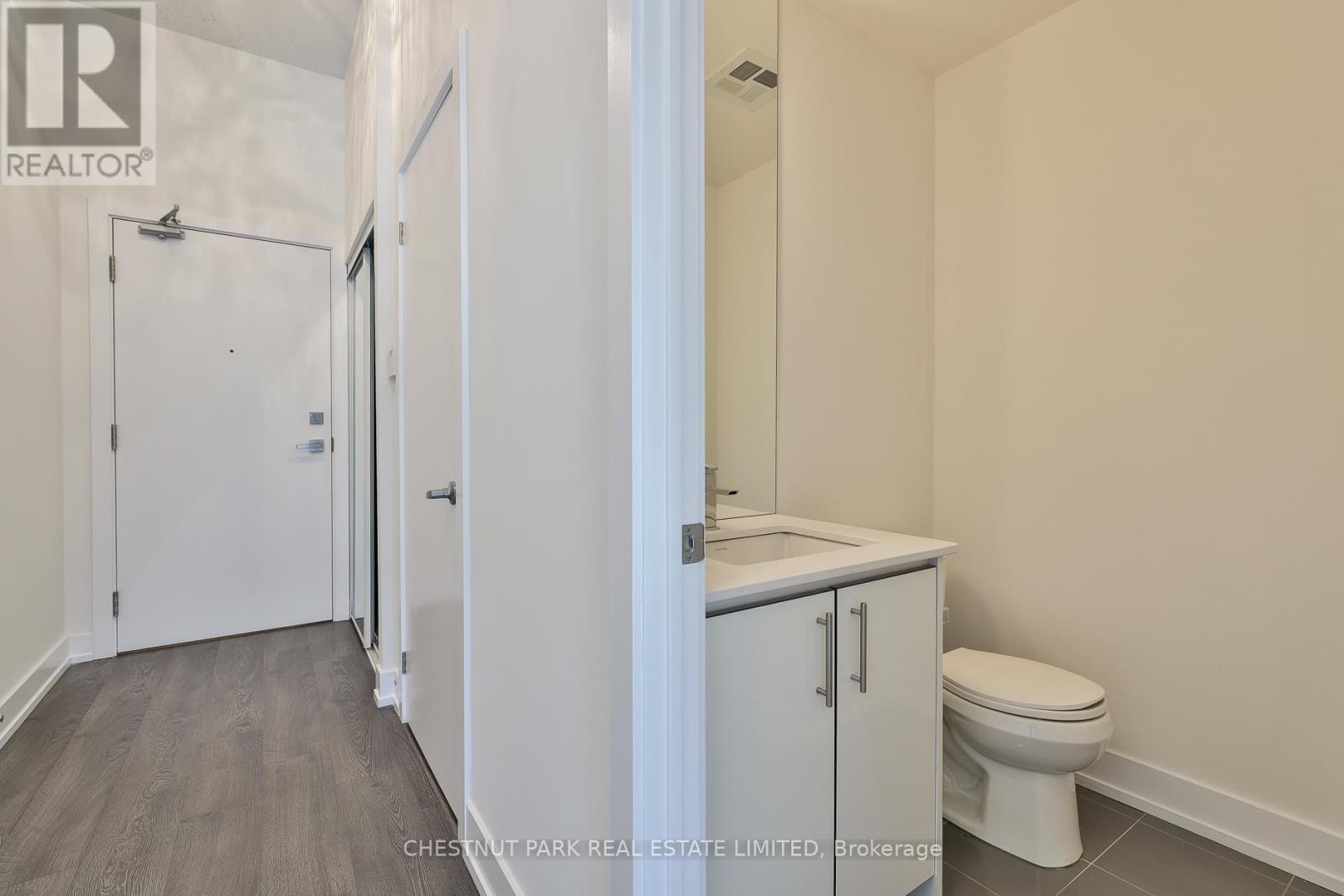 603 - 75 The Donway, Toronto, Ontario  M3C 2E9 - Photo 3 - C12427459