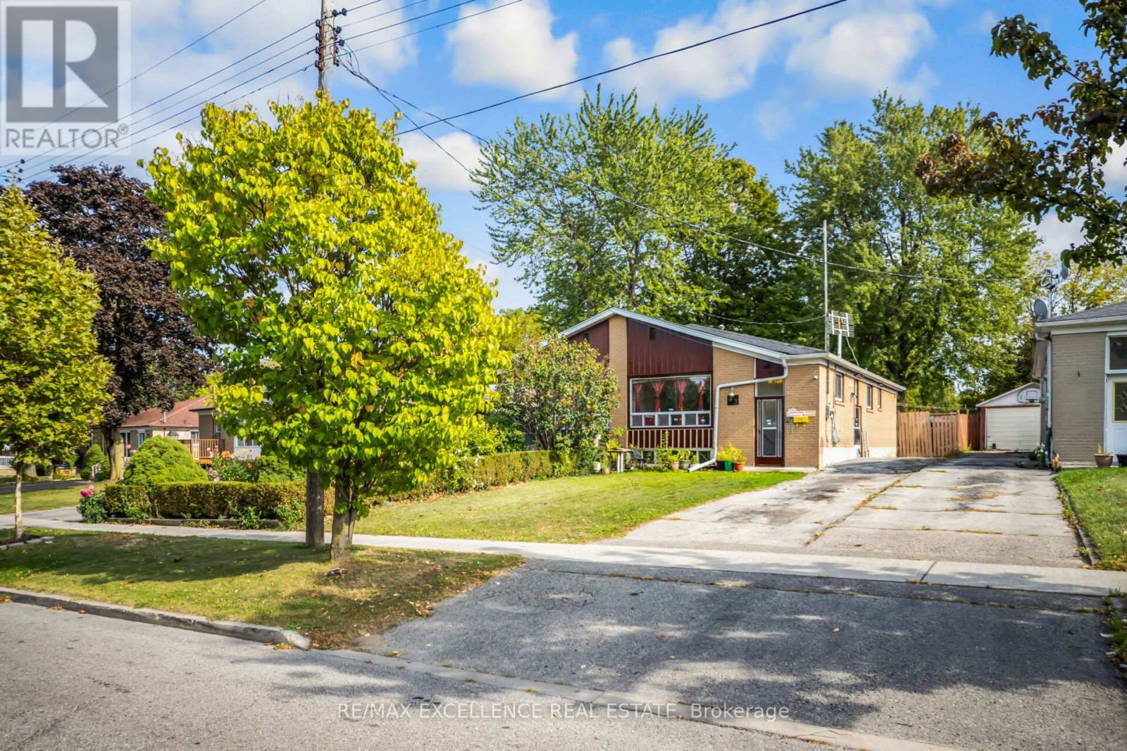 43 Porchester Drive, Toronto, Ontario  M1J 2R4 - Photo 1 - E12427421