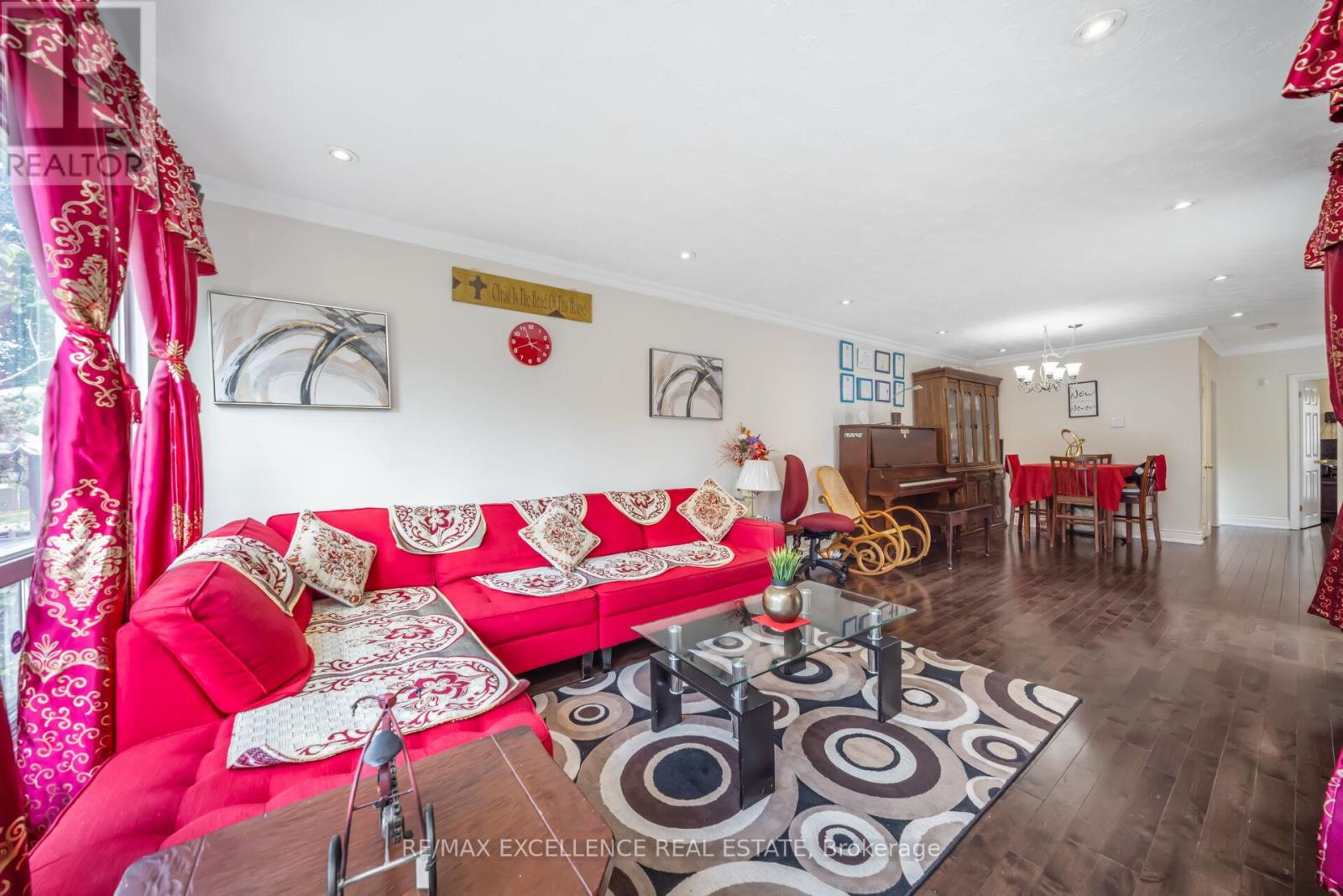 43 Porchester Drive, Toronto, Ontario  M1J 2R4 - Photo 5 - E12427421