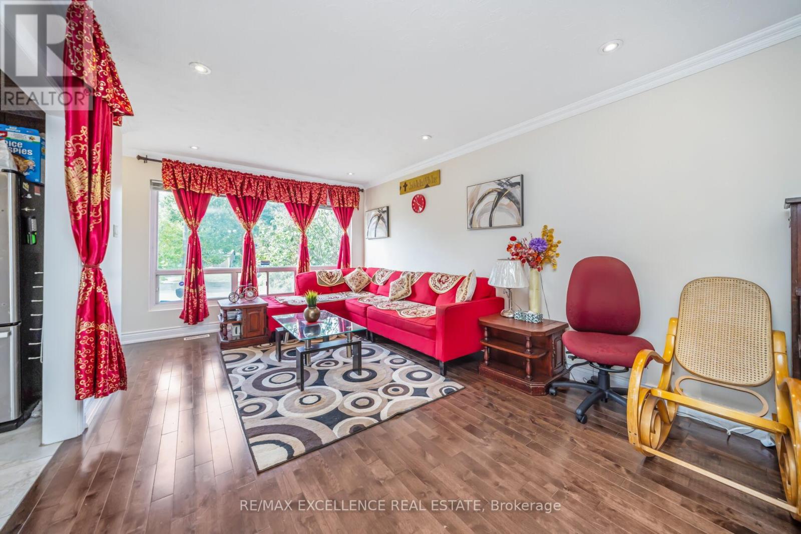 43 Porchester Drive, Toronto, Ontario  M1J 2R4 - Photo 6 - E12427421