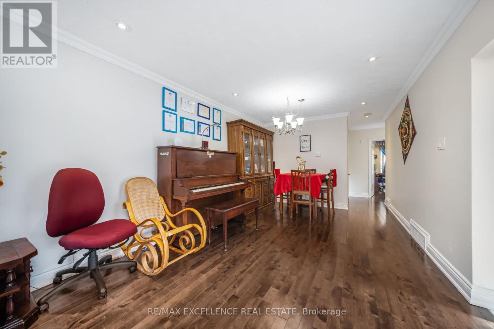 43 Porchester Drive, Toronto, Ontario  M1J 2R4 - Photo 8 - E12427421