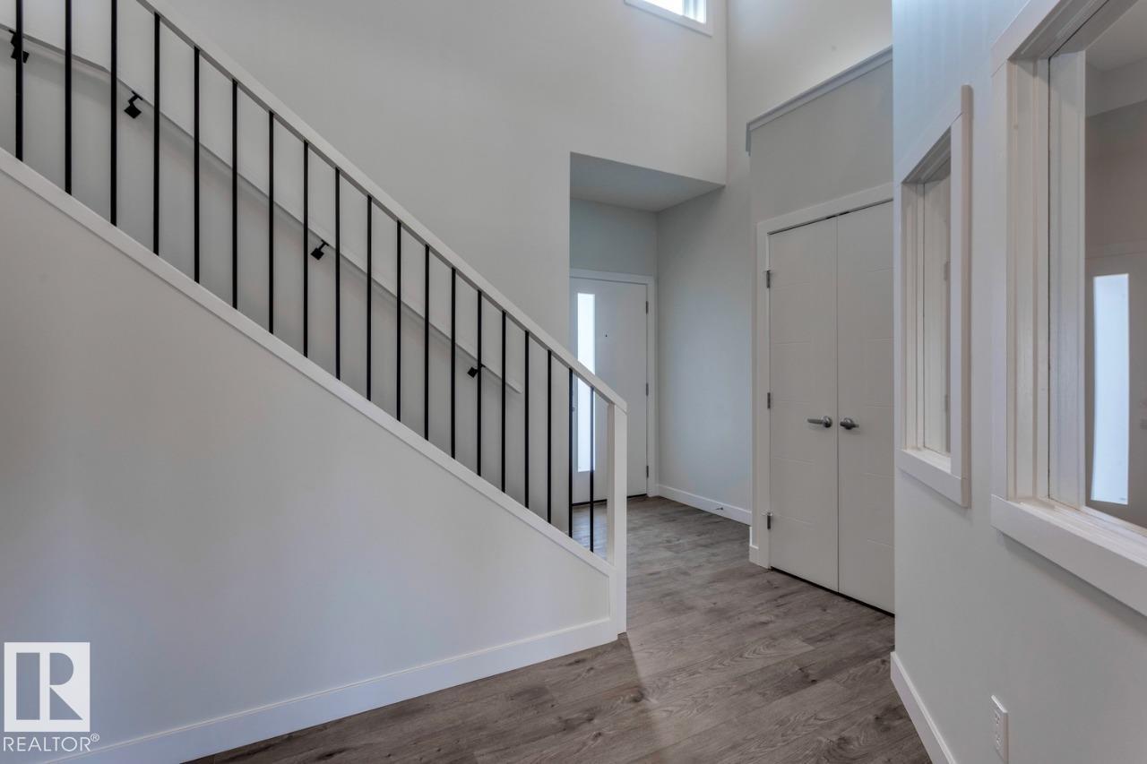 19011 20 Av Nw, Edmonton, Alberta  T6M 2N6 - Photo 5 - E4455148