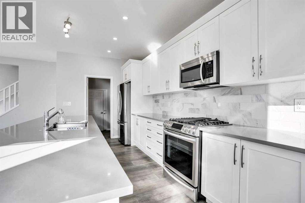 64 Carrington Crescent Nw, Calgary, Alberta  t3p 1n6 - Photo 3 - A2259894