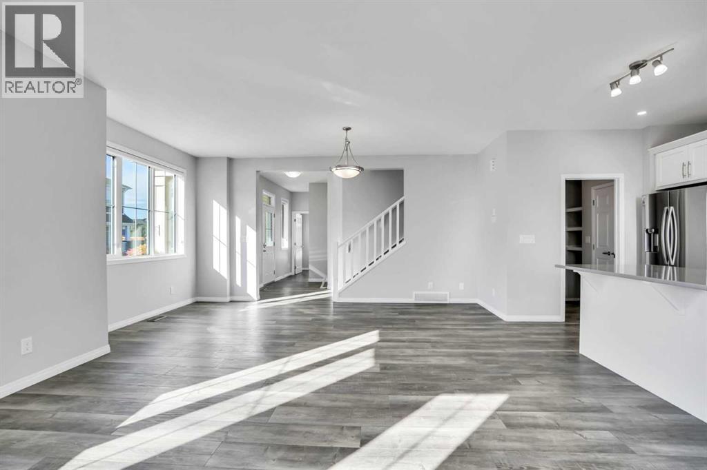64 Carrington Crescent Nw, Calgary, Alberta  t3p 1n6 - Photo 6 - A2259894